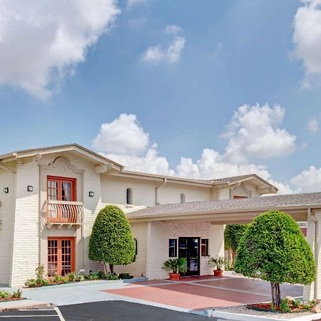 Travelodge By Wyndham North Richland Hills/Dallas/Ft Worth Экстерьер фото